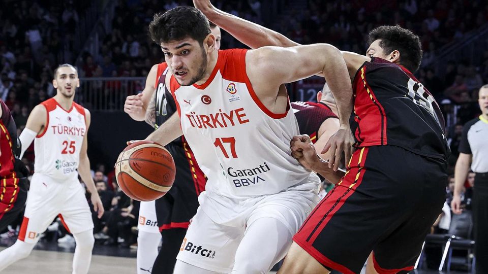 Anadolu Efes Furkan Haltalı’yı kiraladı