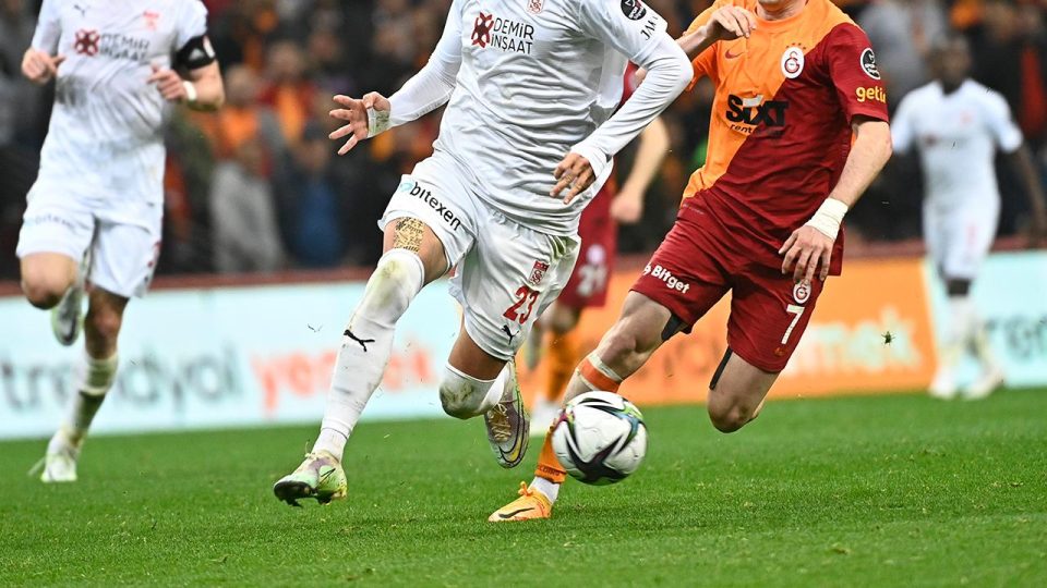 Galatasaray ile Sivasspor 33. randevuda