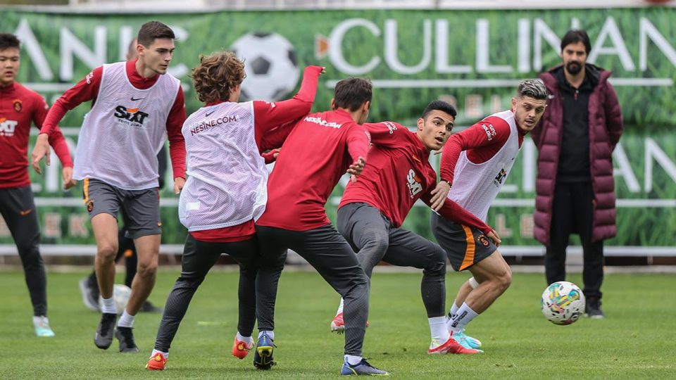 Galatasaray’ın Antalya kampı devam ediyor