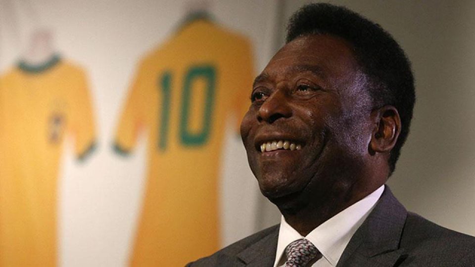 Pele, Noel’i ailesiyle hastanede geçiriyor